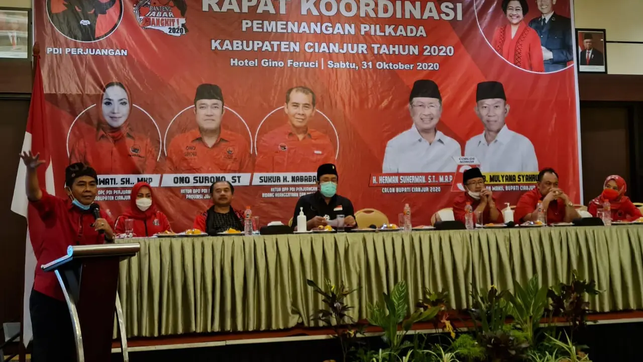 Ketua DPP PDIP Sukur Nababan Roadshow di 8 Kota/Kabupaten di Jawa Barat yang melangsungkan Pilkada Serentak 2020. (Bam Sinulingga/Liputan6.com)