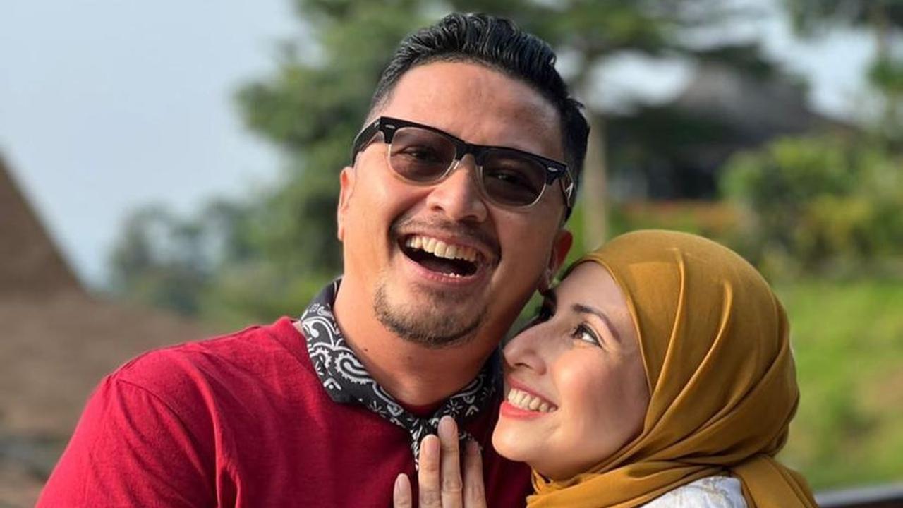 Terlhat Mesra