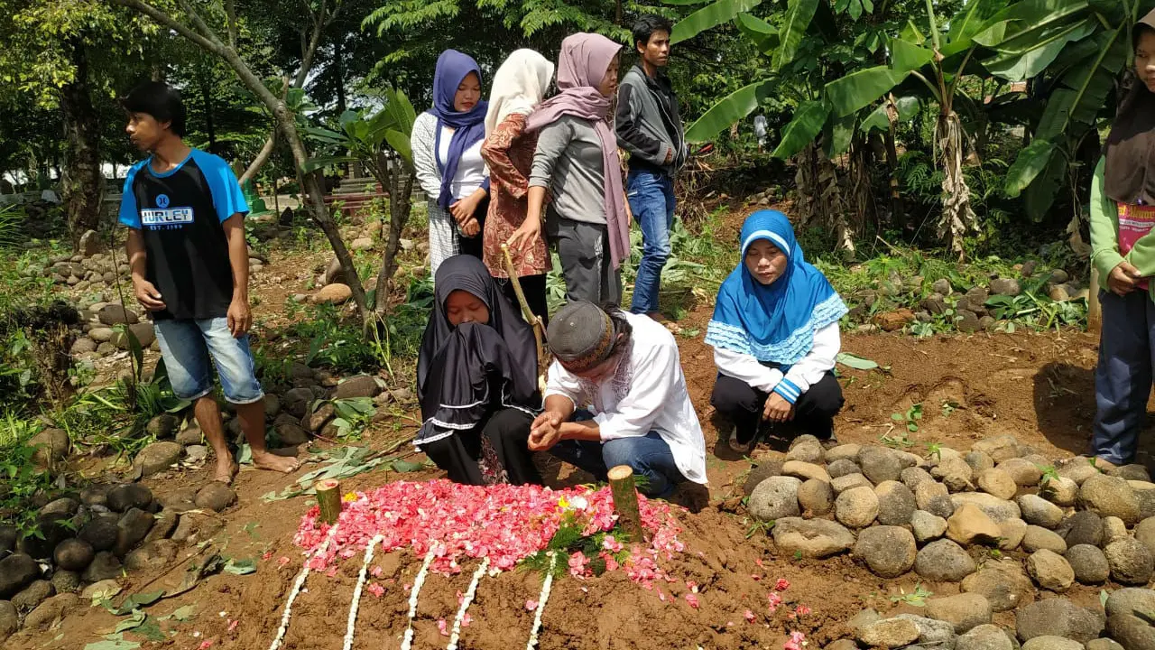 Sempat Dirawat, Bocah Cirebon Yang Koma Dipatok Ular Meninggal Dunia