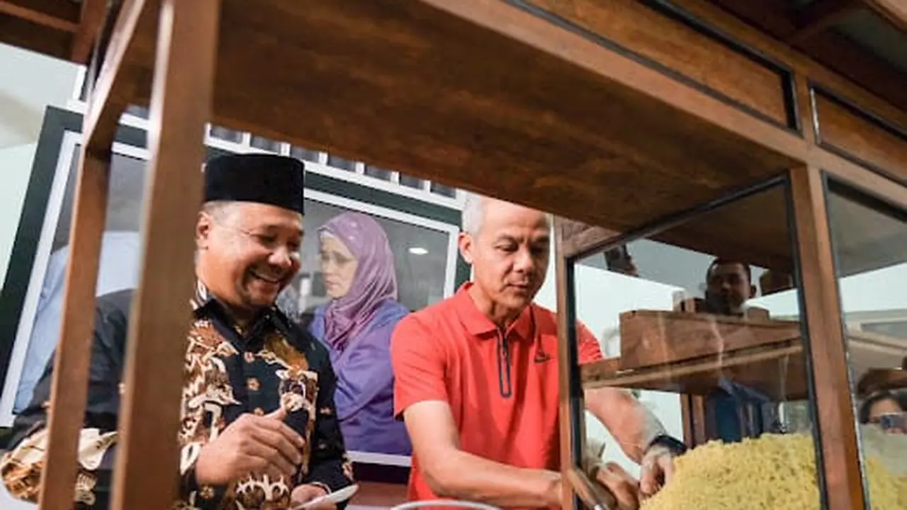 Saat Ganjar Ngobrol 'Ngalor Ngidul' dengan Tukang Bakso (Istimewa)