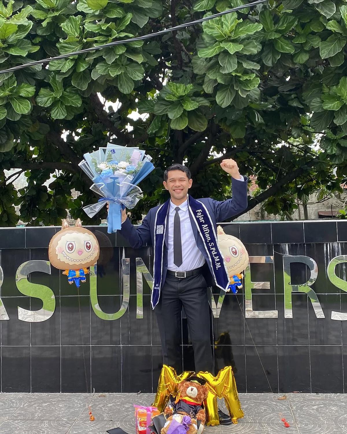 Pebulutangkis Fajar Alfian Resmi Sandang Gelar Master