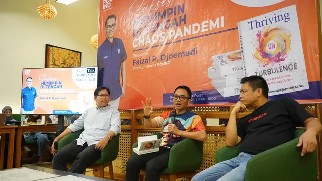 Direktur Utama Pos Indonesia Faizal Rochmad Djoemadi, dalam acara Book Talk bertajuk Sukses Memimpin di Tengah Chaos Pandemi. (Dok PosIND)
