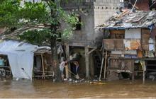 20 RT di Jakarta Terendam Banjir Pagi ini Akibat Sungai Ciliwung Meluap