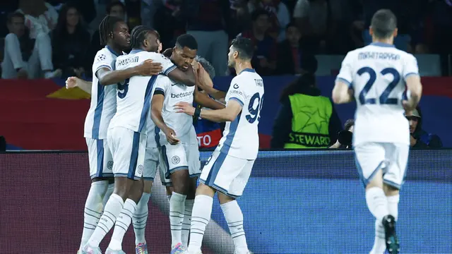 Foto: Melihat Lincahnya Lamine Yamal dan Denzel Dumfries yang Fantastis, Laga Barcelona Vs Inter Milan Luar Biasa