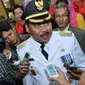 Usai dilantik, Anas Effendi langsung memberikan beberapa keterangan kepada awak media di Kantor Wali Kota Jakarta Barat. (Liputan6.com/Johan Tallo)
