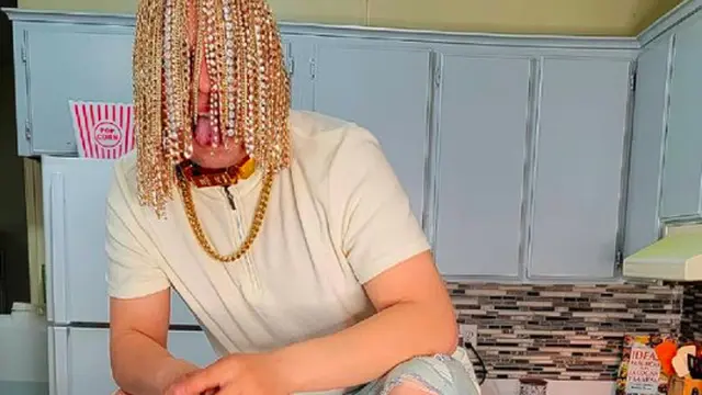 Rapper Meksiko Dan Sur