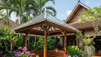 7 Desain Gazebo dengan Atap Transparan Agar Tetap Terang di Siang Hari, Jadi Area Bersantai