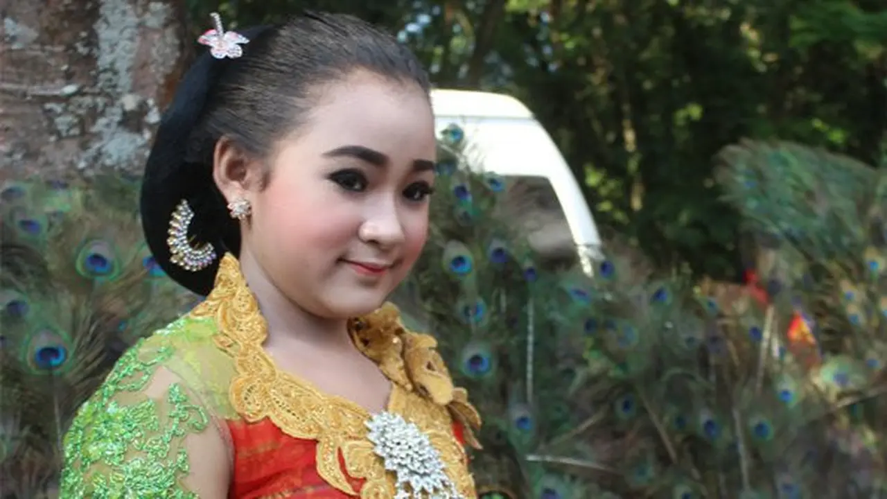 Potret Dimas Niken Salindy Sinden Cilik Asal Kediri
