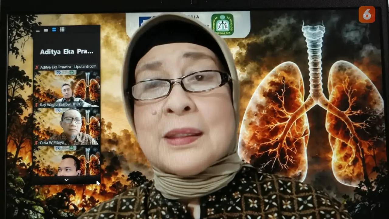 Menteri Kesehatan RI periode 2014 s.d 2019 sekaligus Ketua Dewan Pembina Indonesia Health Development Center (IHDC), Prof. Dr. dr. Nila Djuwita F. Moeloek, Sp.M(K)