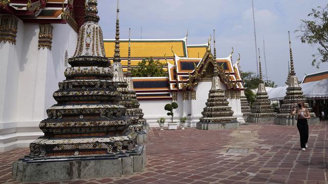 Thailand Longgarkan Aturan Untuk Turis Asing