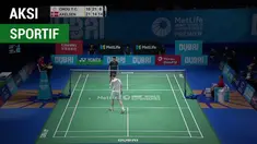 Berita video aksi sportif pebulu tangkis Denmark, Viktor Axelsen, di BWF Super Series Final 2017 saat menghadapi atlet China Taipei, Chou Tien Chen.