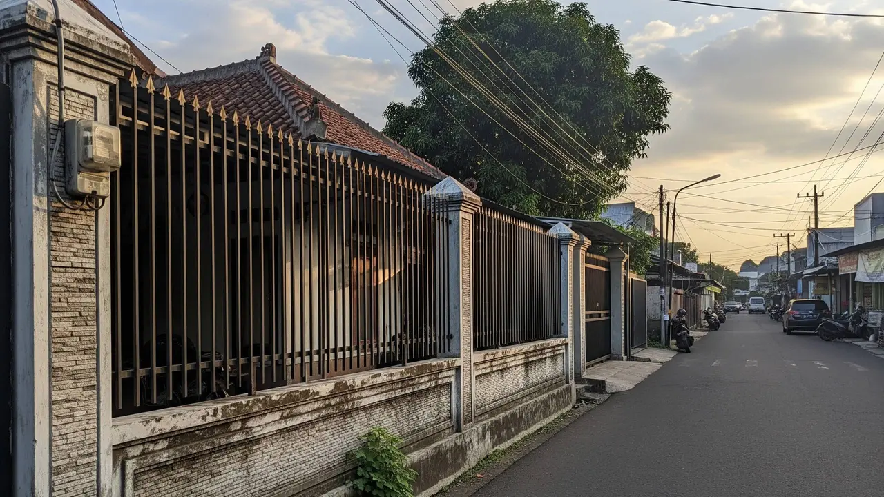 Model Pagar Pendek yang Tetap Aman untuk Rumah di Pinggir Jalan