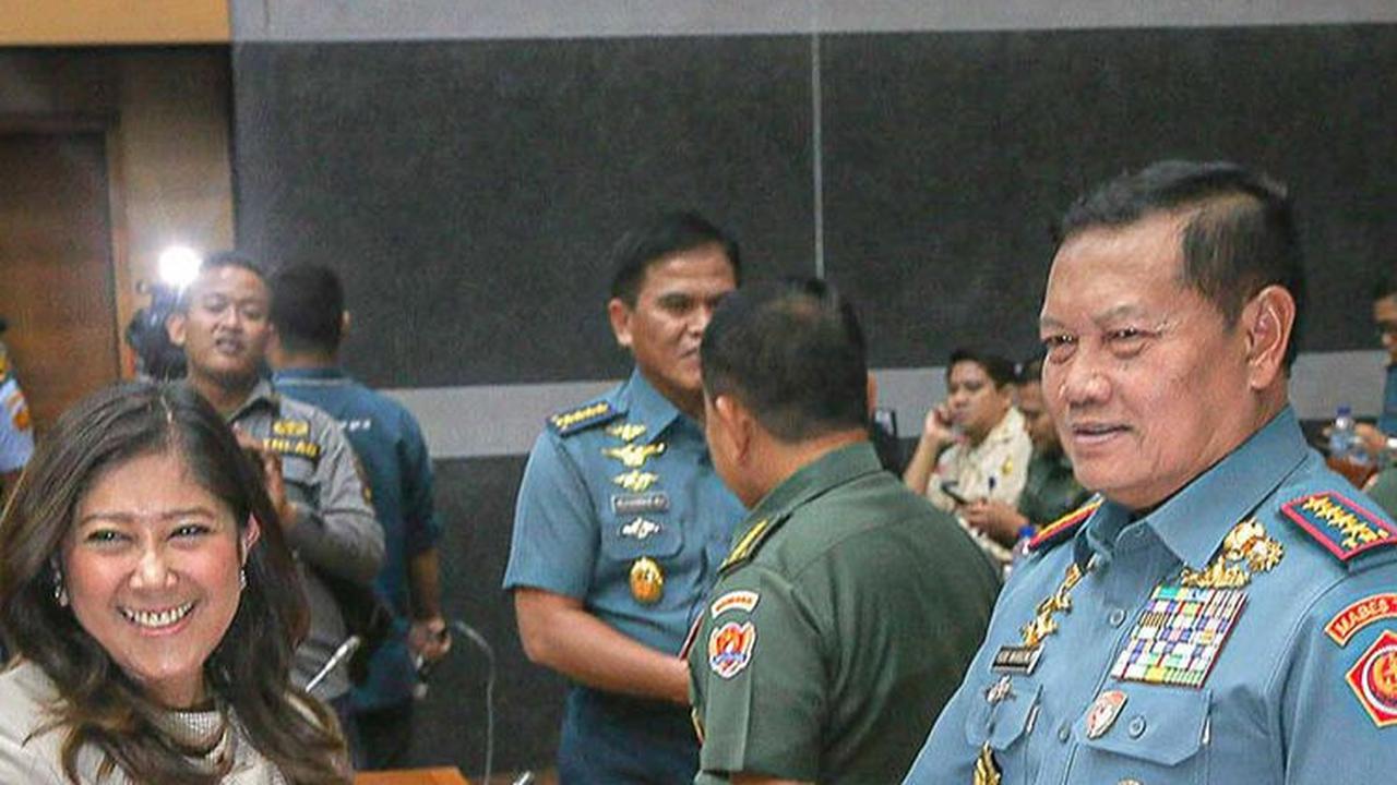 FOTO: Momen Wamenhan dan Panglima TNI Rapat dengan Komisi I DPR Bahas Kenaikan Gaji TNI-Polri