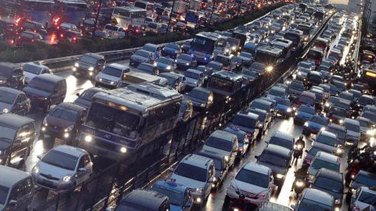  Ada tabligh akbar, Jl KH Mas Mansyur ditutup
