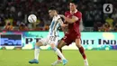 Argentina melakukan kesalahan sehingga Indonesia mendapat tendangan penjuru di menit ke-34. Marc Klok yang mengambil mengarahkan langsung bola ke gawang. Sayang sepakannya bisa dimentahkan bek Argentina. (Liputan6.com/Helmi Fithriansyah)