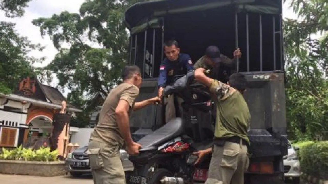 Dikira Tak Ada Razia, 50 Pelajar Bermotor Purwakarta Kena Batunya