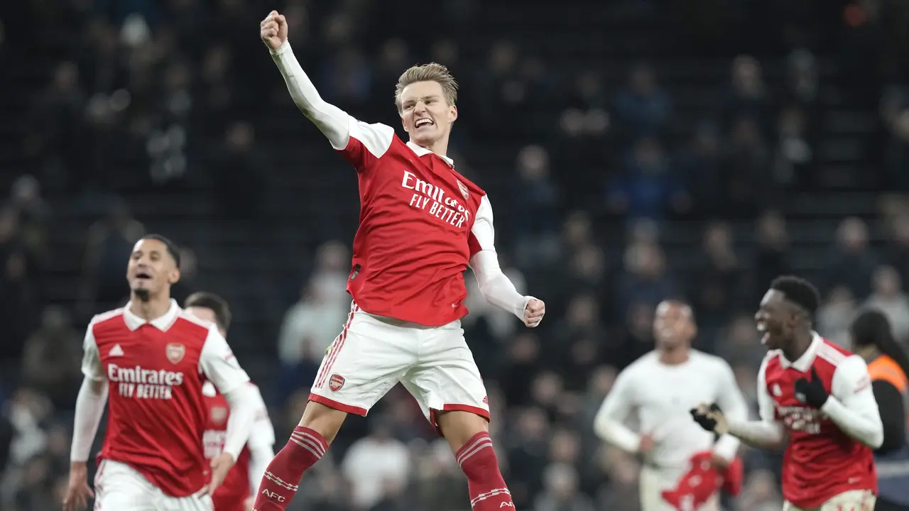 Foto: Pecundangi Tottenham Hotspur, Arsenal Makin Kukuh di Puncak Klasemen Liga Inggris