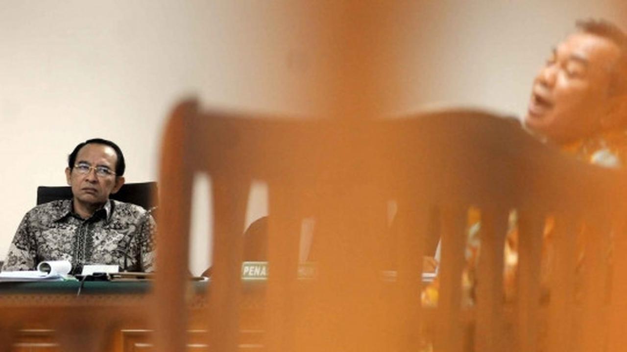 Politikus PPP Hasrul Azwar bersaksi di sidang Suryadharma Ali