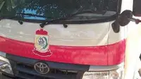 Mobil Dinas Kebersihan Makassar dirusak warga (Eka Hakim/Liputan6.com.
