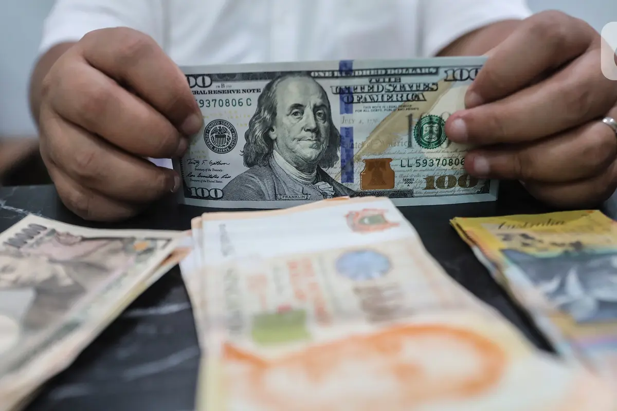 Rupiah Diprediksi Sentuh 18.000 terhadap Dolar AS Hari Ini 29 Mei 2026