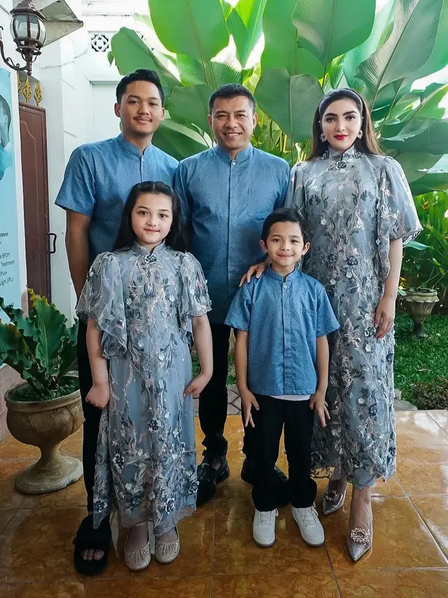 Baju lebaran artis