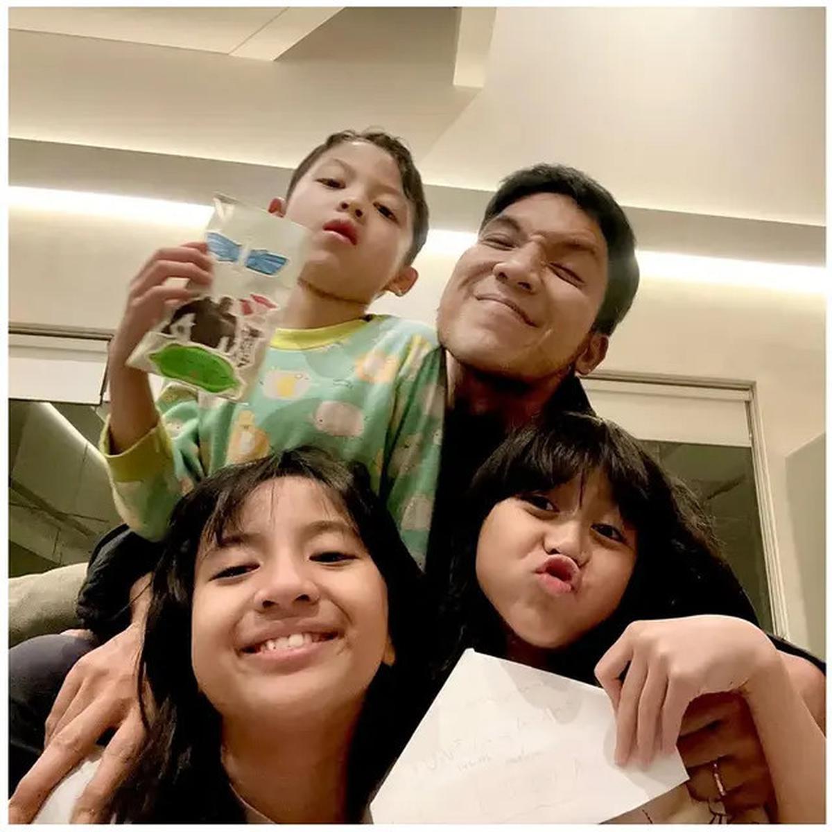 6 Potret Sederhana Ultah ke-11 Megumi, Putri Sulung Desta dan Natasha Rizky