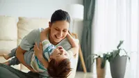 Siap-siap untuk menemukan teknik parenting baru dalam mendukung tumbuh kembang anak dengan menerapkan calm parenting! (Sumber; Freepik/Real Photo).