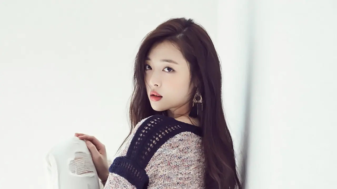 Sulli (Soompi)