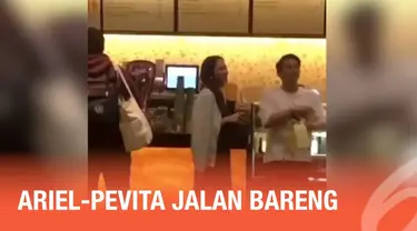 Momen kebersamaan Ariel Noah dan Pevita Pearce tertangkap kamera. Hal ini menjadi perbincangan hangat warganet.