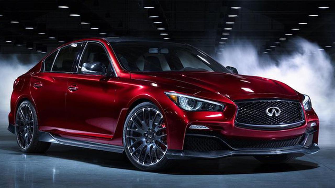 Sportscar Premium Infiniti Q50 Eau Rouge Resmi Disuntik Mati