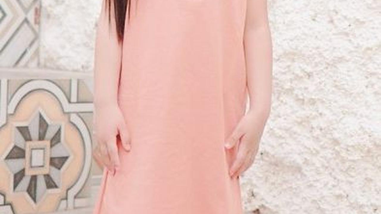 9. Tampil Chic dan Sporty dengan Basic Casual Polo Dress