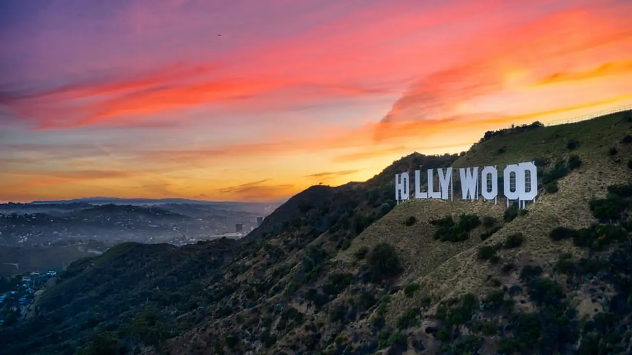 Tulisan Hollywood (unsplash)
