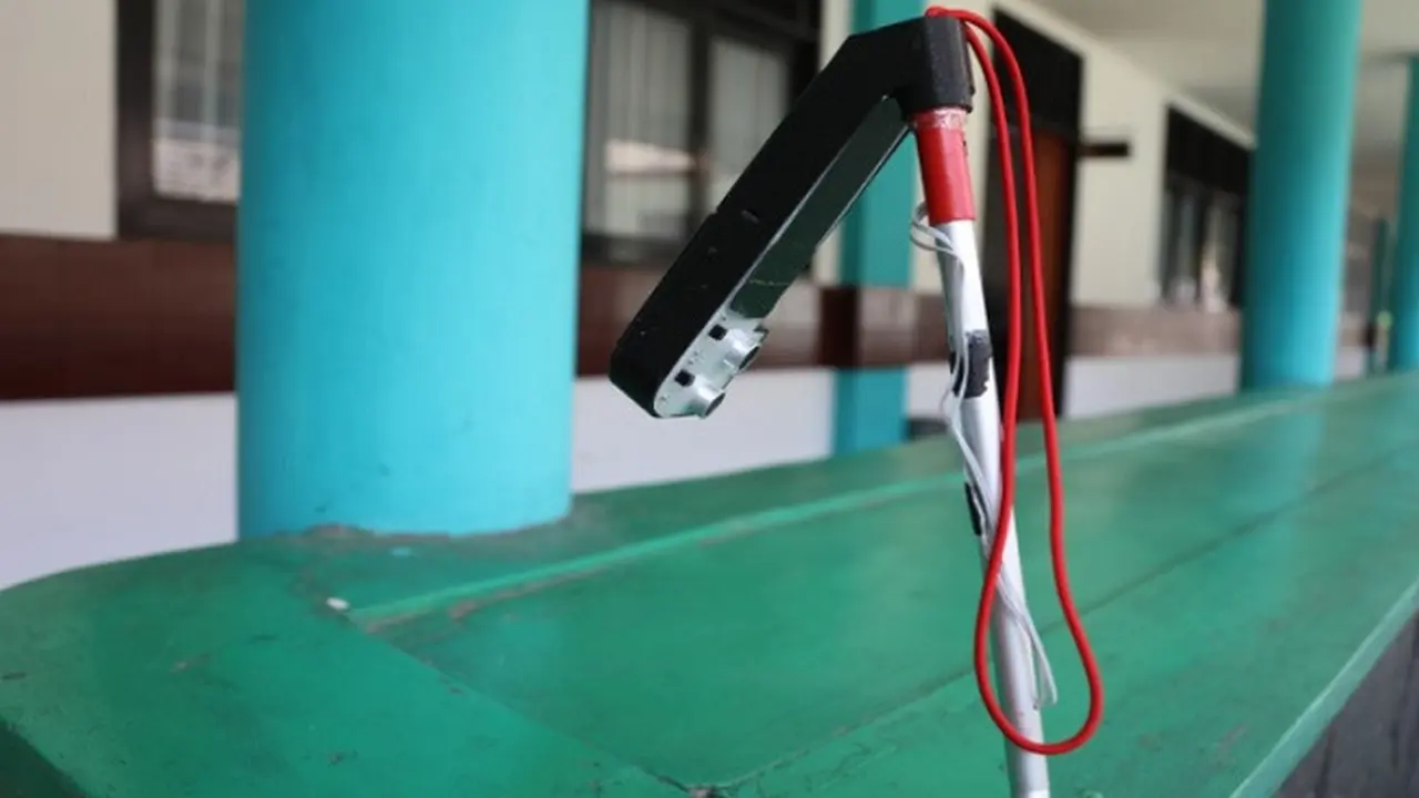 Balai Besar Kartini Temanggung mengembangkan tongkat penuntun adaptif bagi para penyandang disabilitas sensorik netra (Tangkapan Layar Laman Kemensos)