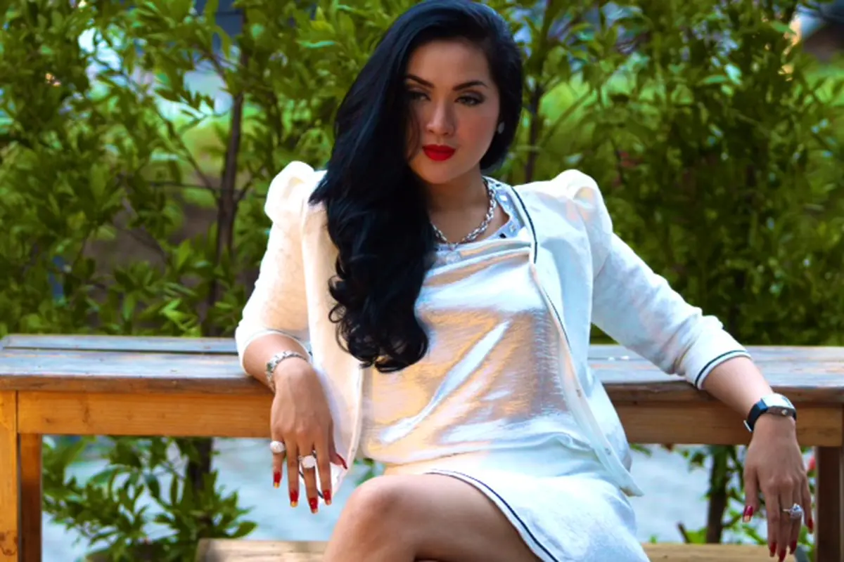 Suka-Duka Hiara Cleopatra Disebut 'Syahrini KW'