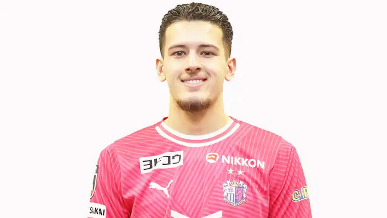 Justin Hubner bergabung dengan Cerezo Osaka.