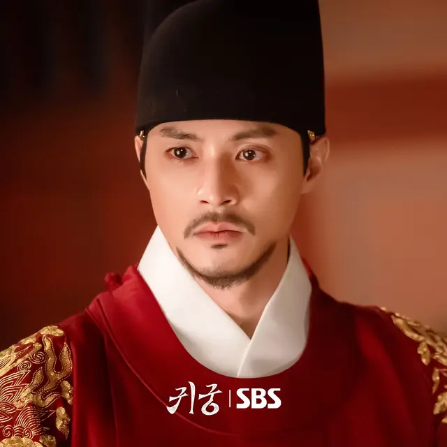 Kim Ji Hun dalam drakor The Haunted Palace. (SBS via Soompi)