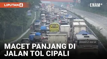 Antrian panjang kendaraan terjadi di ruas tol Cipali Kamis (18/4) pagi. Sepekan setelah hari raya Idul Fitri gelombang arus balik masih memadati jalan tol cipali ke arah Jakarta.