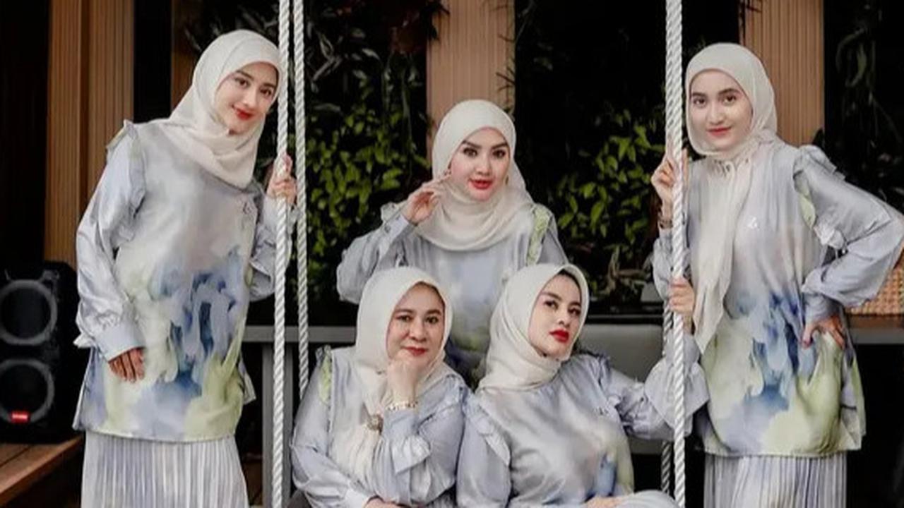 7 Potret Ghea Youbi Cantik Berhijab di Momen Ulang Tahun, Kompak Pakai Baju Kembar Sekeluarga