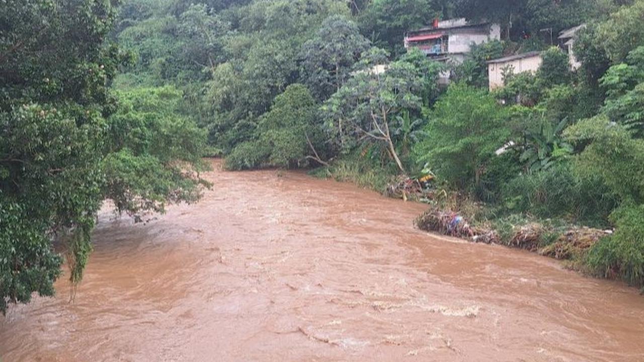 VIDEO: Penampakan Banjir Bandang Longsor Puncak Bogor Ada Teriakan "Innalillahi, Jembatan Runtuh!"