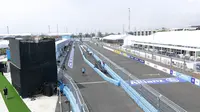 Suasana sirkuit jelang balapan di Jakarta International e-Prix Circuit (Jakarta E-Prix), Ancol pada Jumat (4/6/2022). (Bola.com/M Iqbal Ichsan)