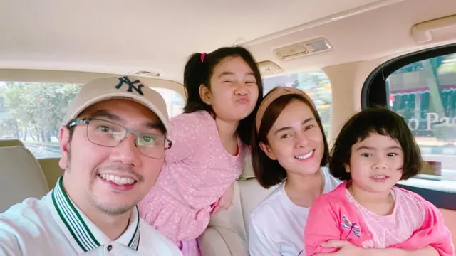 [Fimela] Astrid Tiar dan Gerhard Reinaldi Situmorang