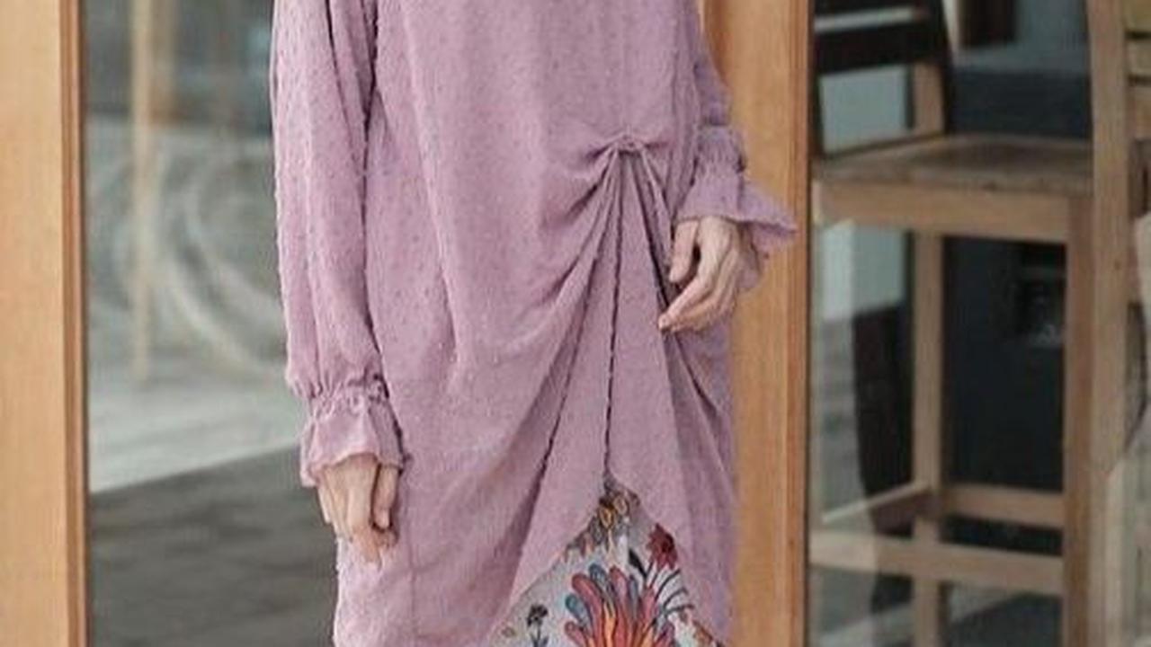 <b>Baju Kurung Model Lipit </b>