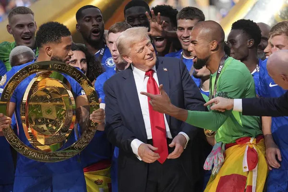 Donald Trump Bikin Canggung Selebrasi Chelsea, Palmer: Saya Bingung!