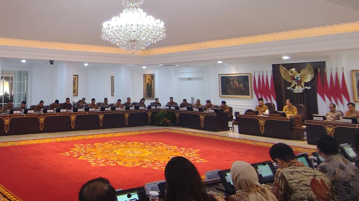 Presiden Prabowo pimpin sidang kabinet perdana