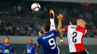 Pemain Manchester United, Zlatan Ibrahimovic tidak berkutik di markas Feyenoord (AP Photo/Peter Dejong)
