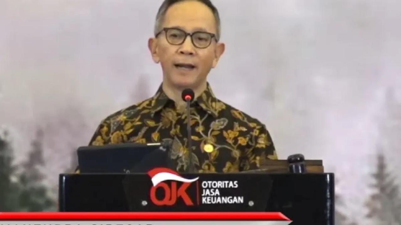 "Iya ini kita sedang menyiapkan aturan mengenai batasan-batasan (suku bunga)," kata Edi usai acara Forum Penguatan Audit Internal Sektor Industri Keuangan Nonbank di Jakarta, Kamis (12/10).<br><br>