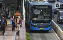 Hujan Deras Hampir Lumpuhkan Transjakarta Koridor 13, Waktu Tempuh Molor hingga 1 Jam 20 Menit