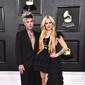 Mod Sun dan Avril Lavigne di Grammy Awards 2022. (Jordan Strauss/Invision/AP)