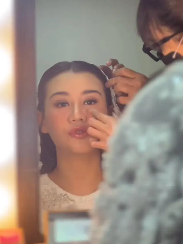 Rahasia Makeup Flawless Bumil Aaliyah Massaid di Tasyakuran 4 Bulan Kehamilan, Pancarkan Pregnancy Glow