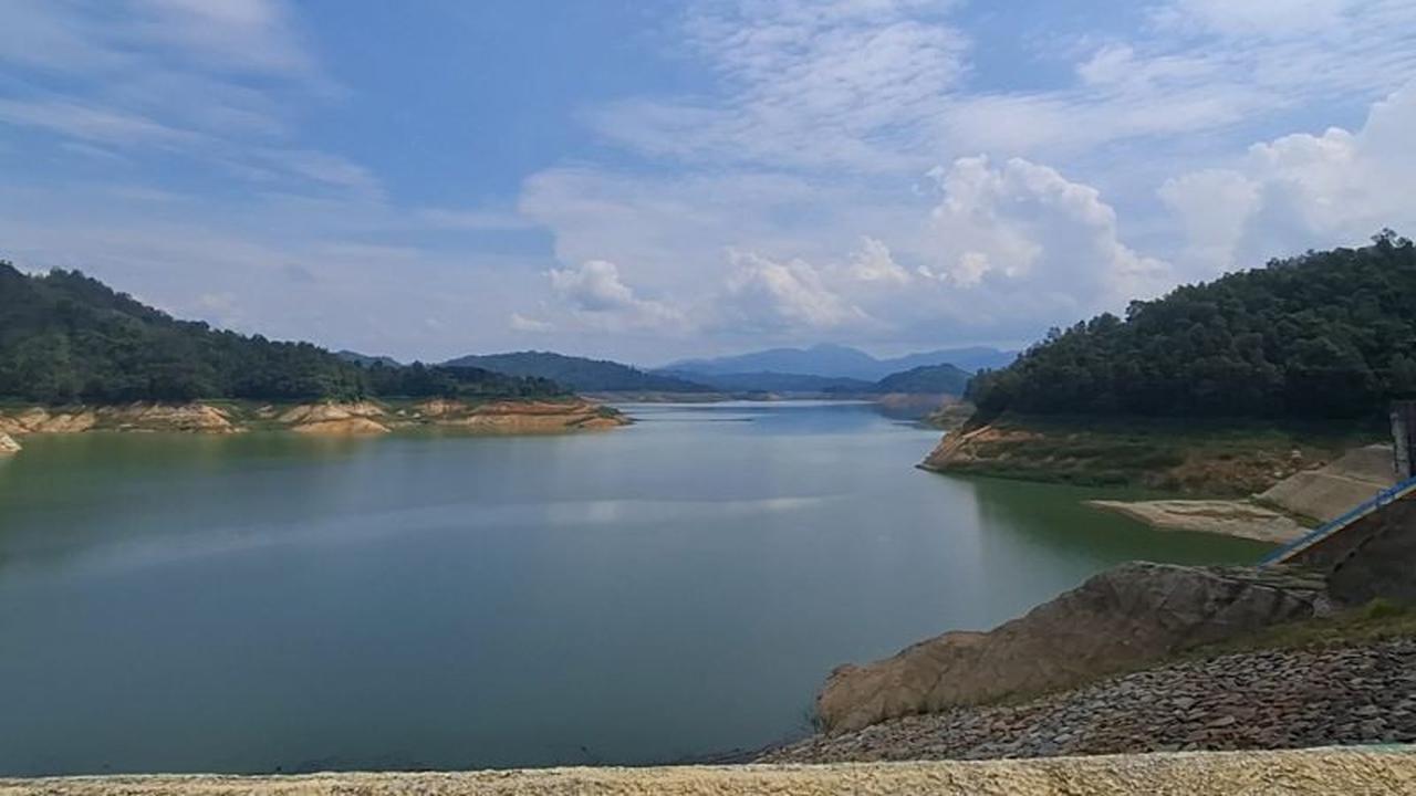 Lampung Kembangkan PLTS Terapung, Perkuat Kemandirian Energi Daerah